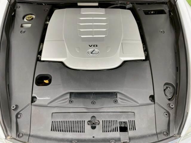 LS LS460 Fスポーツ サンルーフ/TRDエアロ/4本出しマフラー/WORK21アルミ/シートヒーター&シートベンチレーション/電動リアゲート/クルーズコントロール/フルセグTV/ステアリングヒーター/ドライブレコーダー(20枚目)