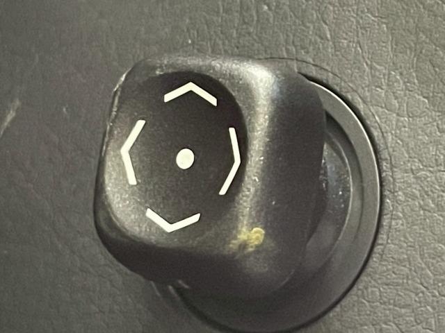 LS LS460 Fスポーツ サンルーフ/TRDエアロ/4本出しマフラー/WORK21アルミ/シートヒーター&シートベンチレーション/電動リアゲート/クルーズコントロール/フルセグTV/ステアリングヒーター/ドライブレコーダー(40枚目)