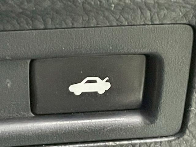 LS LS460 Fスポーツ サンルーフ/TRDエアロ/4本出しマフラー/WORK21アルミ/シートヒーター&シートベンチレーション/電動リアゲート/クルーズコントロール/フルセグTV/ステアリングヒーター/ドライブレコーダー(50枚目)