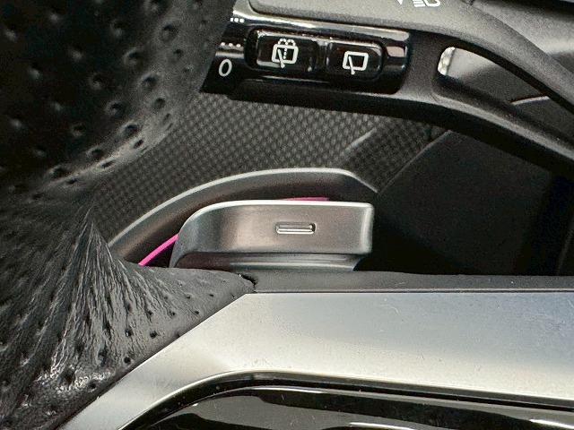 Cクラスステーションワゴン C220d ステーションワゴン アバンギャルド サンルーフ/ブラックレザーシート/ヘッドアップディスプレイ/ブラインドスポット/全周囲カメラ/ETC/フルセグTV/シートヒーター/レーダークルーズ/電動リアゲート/パドルシフト/クリアランスソナー/(51枚目)