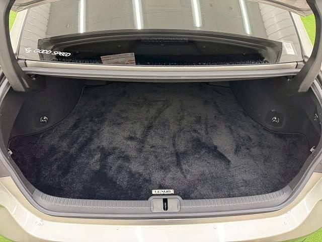 ES ES300h バージョンL ワンオーナー/茶革/サンルーフ/デジタルインナーミラーワイヤレス充電/全周囲カメラ/3眼LEDライト/シートヒーター&ベンチレーション/電動リアゲート/AC100V/ステアリングヒーター/BSM(11枚目)