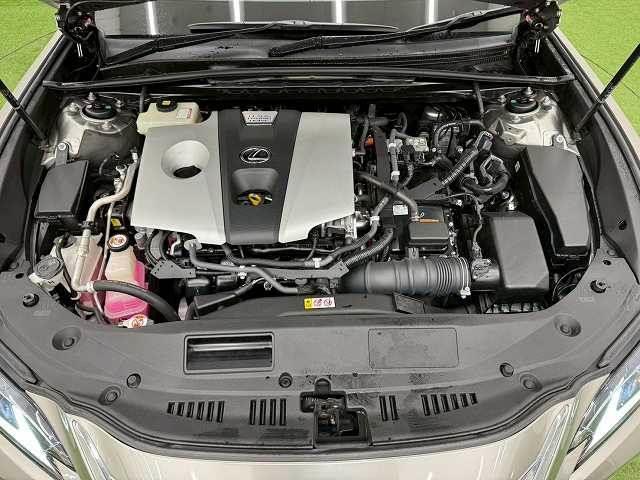 ES ES300h バージョンL ワンオーナー/茶革/サンルーフ/デジタルインナーミラーワイヤレス充電/全周囲カメラ/3眼LEDライト/シートヒーター&ベンチレーション/電動リアゲート/AC100V/ステアリングヒーター/BSM(20枚目)