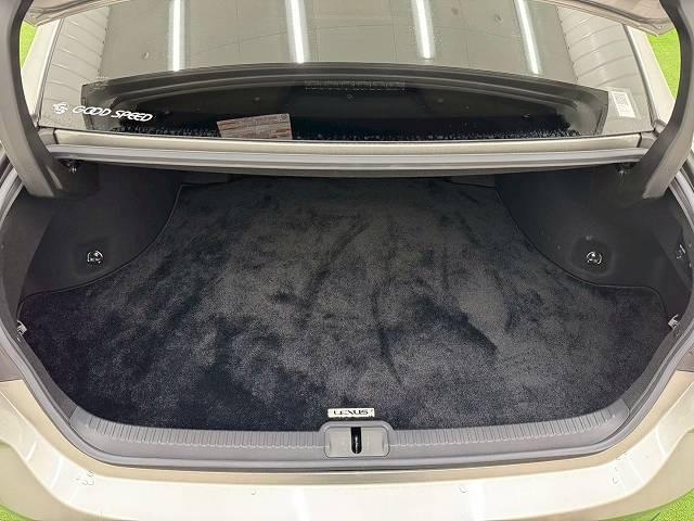 ES ES300h バージョンL ワンオーナー/茶革/サンルーフ/デジタルインナーミラーワイヤレス充電/全周囲カメラ/3眼LEDライト/シートヒーター&ベンチレーション/電動リアゲート/AC100V/ステアリングヒーター/BSM(40枚目)