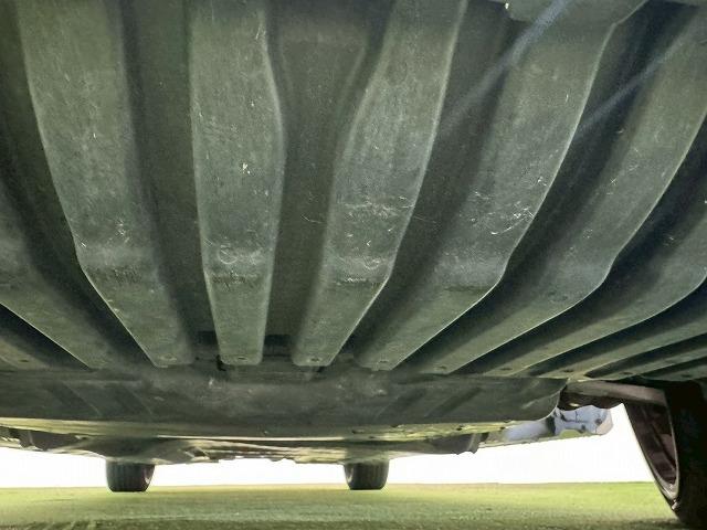 Cクラス C220dアバンギャルド AMGライン フルセグTV/黒革シート/バックカメラ/19inアルミ/レーダーセーフティPKG/シートヒーター/ブラインドスポット/クリアランスソナー/パドルシフト/ドライブレコーダー/シートメモリ/プッシュスター(22枚目)