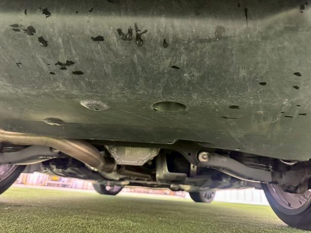 Cクラス C220dアバンギャルド AMGライン フルセグTV/黒革シート/バックカメラ/19inアルミ/レーダーセーフティPKG/シートヒーター/ブラインドスポット/クリアランスソナー/パドルシフト/ドライブレコーダー/シートメモリ/プッシュスター(23枚目)