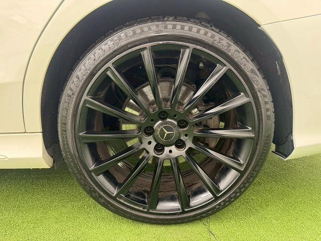 Cクラス C220dアバンギャルド AMGライン フルセグTV/黒革シート/バックカメラ/19inアルミ/レーダーセーフティPKG/シートヒーター/ブラインドスポット/クリアランスソナー/パドルシフト/ドライブレコーダー/シートメモリ/プッシュスター(24枚目)