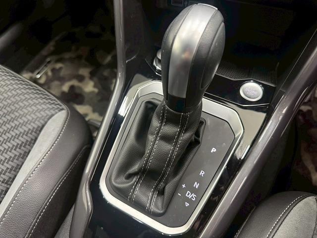 Ｔ－ロック ＴＤＩ　Ｒライン　フルセグＴＶ／バックカメラ／電動リアゲート／レーダークルーズ／ブラインドスポット／クリアランスソナー／パドルシフト／プッシュスタート／ステアリングリモコン／純正アルミ／ウインカーミラー／ユーザー買取／（55枚目）