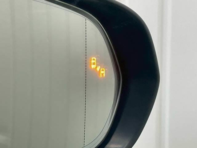 ＮＸ ＮＸ３００ｈ　Ｉパッケージ　全周囲カメラ／ブラインドスポット／オプション１８ｉｎアルミ／フルセグＴＶ／赤革シート／ヘッドアップディスプレイ／３眼ＬＥＤライト／シートヒーター／１０．３型ナビ／レーダークルーズ／電動リアゲート（6枚目）