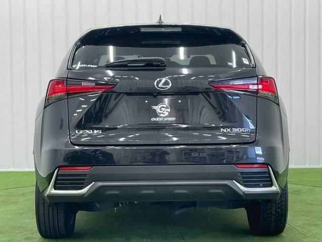 ＮＸ ＮＸ３００ｈ　Ｉパッケージ　全周囲カメラ／ブラインドスポット／オプション１８ｉｎアルミ／フルセグＴＶ／赤革シート／ヘッドアップディスプレイ／３眼ＬＥＤライト／シートヒーター／１０．３型ナビ／レーダークルーズ／電動リアゲート（13枚目）