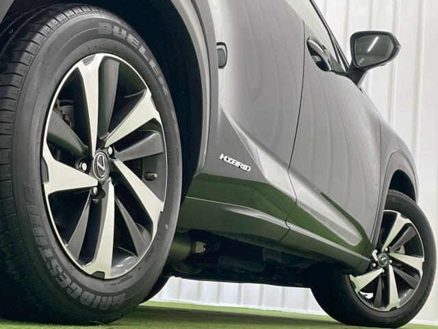 ＮＸ ＮＸ３００ｈ　Ｉパッケージ　全周囲カメラ／ブラインドスポット／オプション１８ｉｎアルミ／フルセグＴＶ／赤革シート／ヘッドアップディスプレイ／３眼ＬＥＤライト／シートヒーター／１０．３型ナビ／レーダークルーズ／電動リアゲート（26枚目）