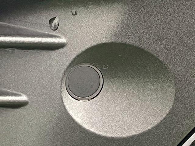 ＮＸ ＮＸ３００ｈ　Ｉパッケージ　全周囲カメラ／ブラインドスポット／オプション１８ｉｎアルミ／フルセグＴＶ／赤革シート／ヘッドアップディスプレイ／３眼ＬＥＤライト／シートヒーター／１０．３型ナビ／レーダークルーズ／電動リアゲート（33枚目）