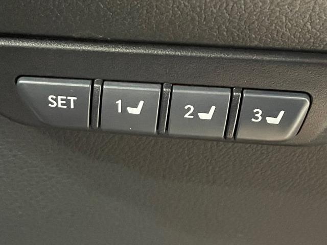 ＮＸ ＮＸ３００ｈ　Ｉパッケージ　全周囲カメラ／ブラインドスポット／オプション１８ｉｎアルミ／フルセグＴＶ／赤革シート／ヘッドアップディスプレイ／３眼ＬＥＤライト／シートヒーター／１０．３型ナビ／レーダークルーズ／電動リアゲート（44枚目）