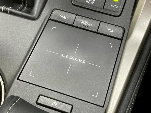 ＮＸ ＮＸ３００ｈ　Ｉパッケージ　全周囲カメラ／ブラインドスポット／オプション１８ｉｎアルミ／フルセグＴＶ／赤革シート／ヘッドアップディスプレイ／３眼ＬＥＤライト／シートヒーター／１０．３型ナビ／レーダークルーズ／電動リアゲート（52枚目）