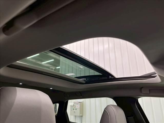 Ｃ５ Ｘ シャインパック　サンルーフ／全周囲カメラ／デジタルインナーミラー／黒革シート／ＡｐｐｌｅＣａｒＰｌａｙ／電動シート／シートヒーター＆ベンチレーション／純正ナビ／電動リアゲート／レーダークルーズ／ブラインドスポット（5枚目）