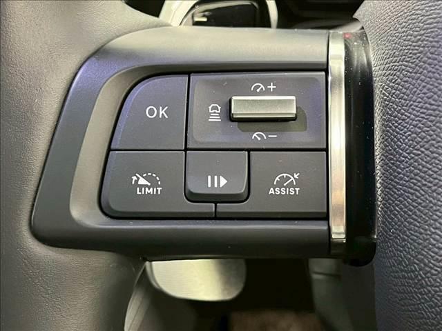 Ｃ５ Ｘ シャインパック　サンルーフ／全周囲カメラ／デジタルインナーミラー／黒革シート／ＡｐｐｌｅＣａｒＰｌａｙ／電動シート／シートヒーター＆ベンチレーション／純正ナビ／電動リアゲート／レーダークルーズ／ブラインドスポット（7枚目）