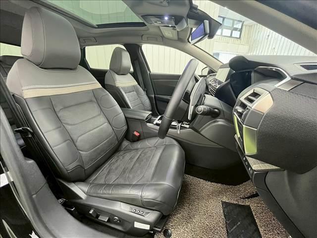 Ｃ５ Ｘ シャインパック　サンルーフ／全周囲カメラ／デジタルインナーミラー／黒革シート／ＡｐｐｌｅＣａｒＰｌａｙ／電動シート／シートヒーター＆ベンチレーション／純正ナビ／電動リアゲート／レーダークルーズ／ブラインドスポット（9枚目）