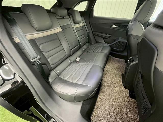 Ｃ５ Ｘ シャインパック　サンルーフ／全周囲カメラ／デジタルインナーミラー／黒革シート／ＡｐｐｌｅＣａｒＰｌａｙ／電動シート／シートヒーター＆ベンチレーション／純正ナビ／電動リアゲート／レーダークルーズ／ブラインドスポット（10枚目）