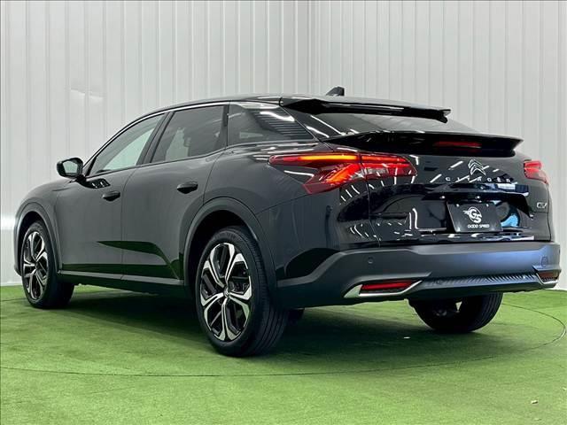 Ｃ５ Ｘ シャインパック　サンルーフ／全周囲カメラ／デジタルインナーミラー／黒革シート／ＡｐｐｌｅＣａｒＰｌａｙ／電動シート／シートヒーター＆ベンチレーション／純正ナビ／電動リアゲート／レーダークルーズ／ブラインドスポット（17枚目）