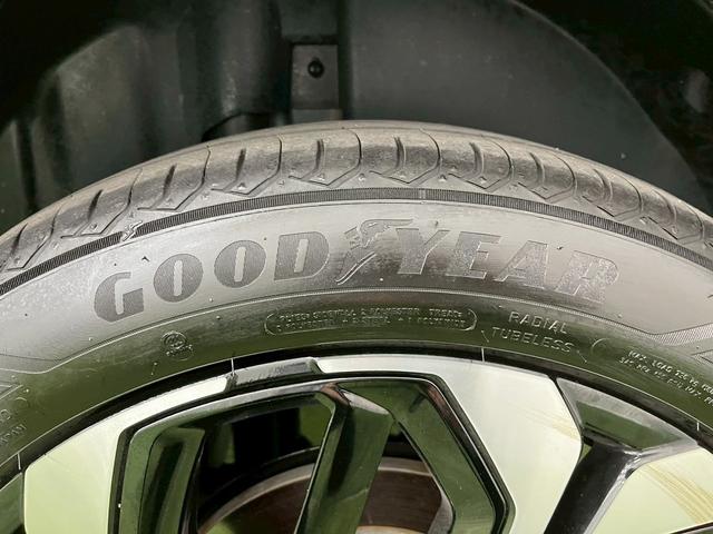 Ｃ５ Ｘ シャインパック　サンルーフ／全周囲カメラ／デジタルインナーミラー／黒革シート／ＡｐｐｌｅＣａｒＰｌａｙ／電動シート／シートヒーター＆ベンチレーション／純正ナビ／電動リアゲート／レーダークルーズ／ブラインドスポット（23枚目）