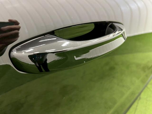 Ｃ５ Ｘ シャインパック　サンルーフ／全周囲カメラ／デジタルインナーミラー／黒革シート／ＡｐｐｌｅＣａｒＰｌａｙ／電動シート／シートヒーター＆ベンチレーション／純正ナビ／電動リアゲート／レーダークルーズ／ブラインドスポット（30枚目）