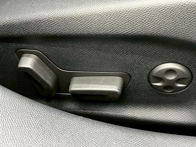 Ｃ５ Ｘ シャインパック　サンルーフ／全周囲カメラ／デジタルインナーミラー／黒革シート／ＡｐｐｌｅＣａｒＰｌａｙ／電動シート／シートヒーター＆ベンチレーション／純正ナビ／電動リアゲート／レーダークルーズ／ブラインドスポット（46枚目）