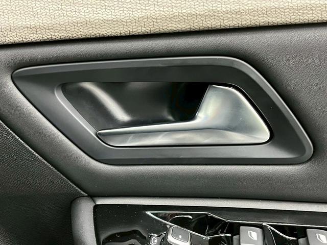 Ｃ５ Ｘ シャインパック　サンルーフ／全周囲カメラ／デジタルインナーミラー／黒革シート／ＡｐｐｌｅＣａｒＰｌａｙ／電動シート／シートヒーター＆ベンチレーション／純正ナビ／電動リアゲート／レーダークルーズ／ブラインドスポット（53枚目）