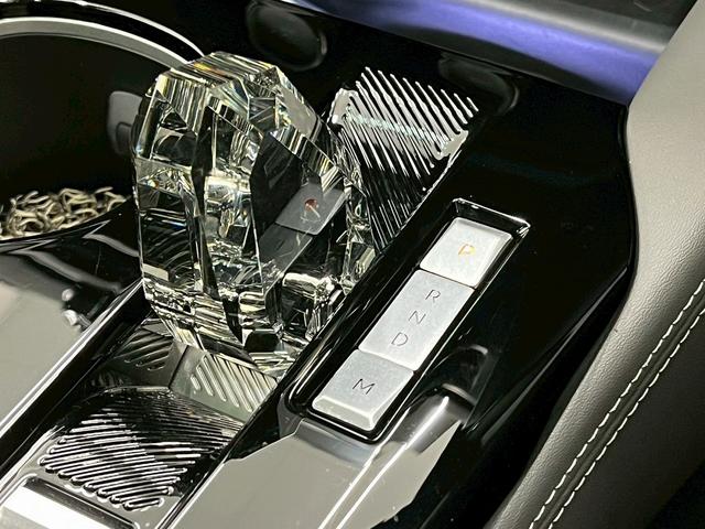 Ｃ５ Ｘ シャインパック　サンルーフ／全周囲カメラ／デジタルインナーミラー／黒革シート／ＡｐｐｌｅＣａｒＰｌａｙ／電動シート／シートヒーター＆ベンチレーション／純正ナビ／電動リアゲート／レーダークルーズ／ブラインドスポット（56枚目）