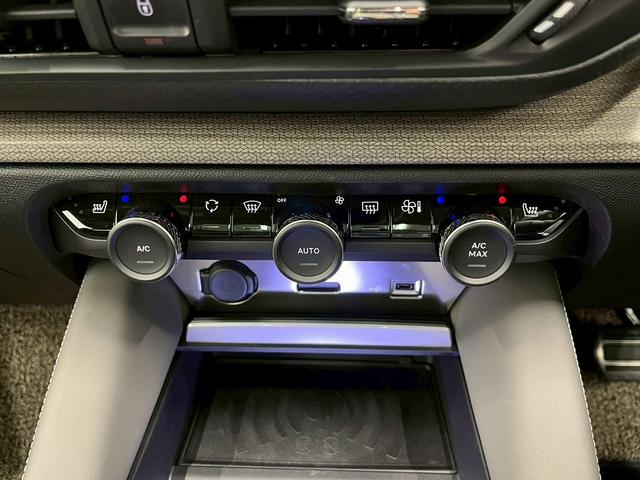 Ｃ５ Ｘ シャインパック　サンルーフ／全周囲カメラ／デジタルインナーミラー／黒革シート／ＡｐｐｌｅＣａｒＰｌａｙ／電動シート／シートヒーター＆ベンチレーション／純正ナビ／電動リアゲート／レーダークルーズ／ブラインドスポット（59枚目）