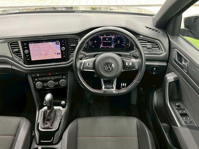 Ｔ－ロック ＴＤＩ　スポーツ　フルセグＴＶ／ＡｐｐｌｅＣａｒＰｌａｙ／レーダークルーズ／電動リアゲート／ブラインドスポット／バックカメラ／ＣＤデッキ／デジタルメーター／ＥＴＣ／パドルシフト／プッシュスタート／ステアリングリモコン（45枚目）