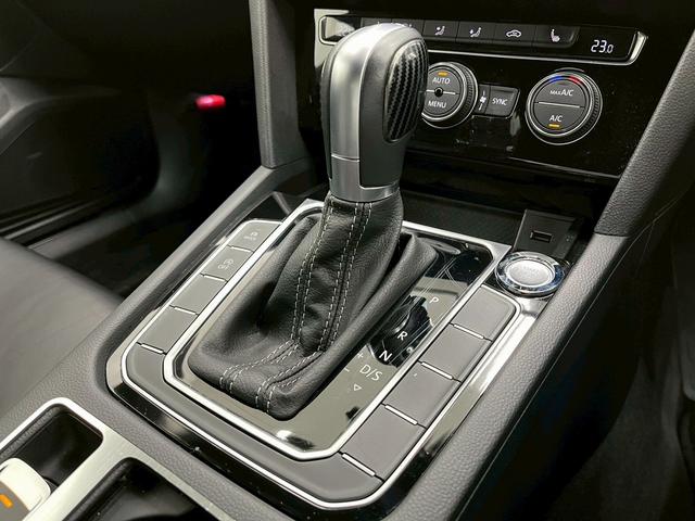 アルテオン ＴＳＩ　４モーション　Ｒラインアドバンス　デジタルインナーミラー／フルセグＴＶ／全周囲カメラ／黒革シート／全席シートヒーター／ＡｐｐｌｅＣａｒＰｌａｙ／ドライブレコーダー／電動リアゲート／クリアランスソナー／レーダークルーズ／ブライドスポット（59枚目）