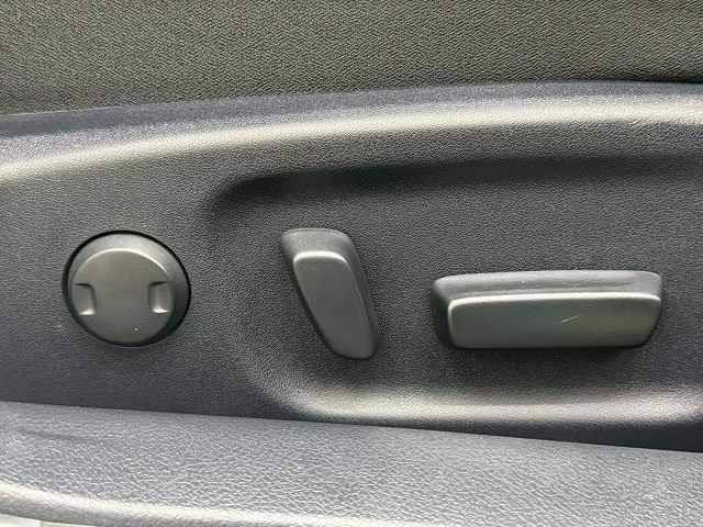 クラウン アスリートS ワンオーナー/プレシャスシルバー/フルセグTV/バックカメラ/ETC/Bluetooth接続/クルーズコントロール/電動シート/ウインカーミラー/ステアリングリモコン/プッシュスタート/スマートキー/(7枚目)