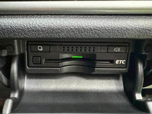 クラウン アスリートS ワンオーナー/プレシャスシルバー/フルセグTV/バックカメラ/ETC/Bluetooth接続/クルーズコントロール/電動シート/ウインカーミラー/ステアリングリモコン/プッシュスタート/スマートキー/(8枚目)