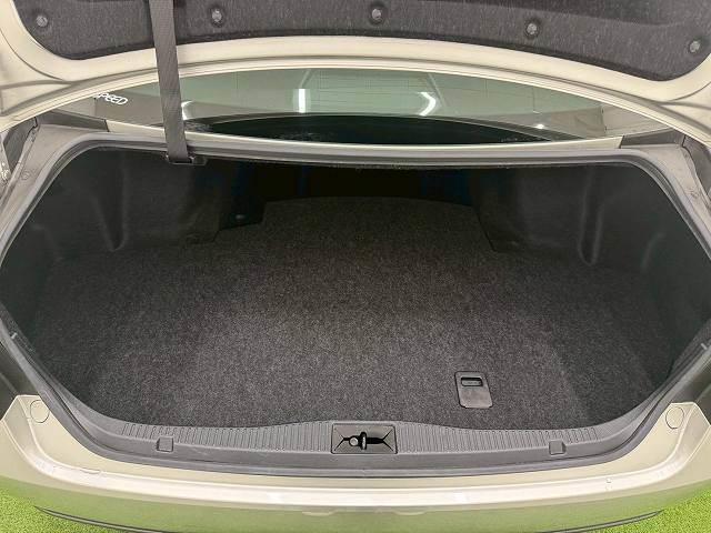 クラウン アスリートS ワンオーナー/プレシャスシルバー/フルセグTV/バックカメラ/ETC/Bluetooth接続/クルーズコントロール/電動シート/ウインカーミラー/ステアリングリモコン/プッシュスタート/スマートキー/(11枚目)