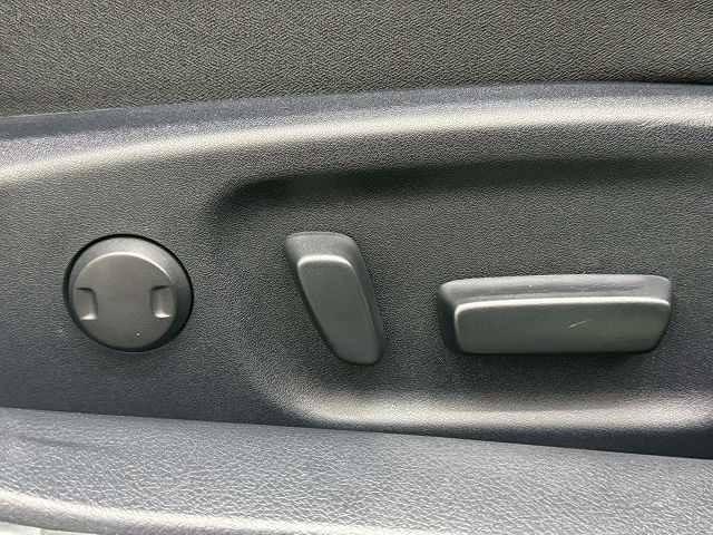 クラウン アスリートS ワンオーナー/プレシャスシルバー/フルセグTV/バックカメラ/ETC/Bluetooth接続/クルーズコントロール/電動シート/ウインカーミラー/ステアリングリモコン/プッシュスタート/スマートキー/(65枚目)