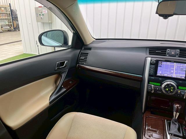 マークX プレミアム フルセグTV/バックカメラ/シートヒーター/ETC/社外アルミ/ハーフレザー/電動シート/ドライブレコーダー/クリアランスソナー/ステアリングリモコン/パーキングアシスト/プッシュスタート/スマートキ(61枚目)