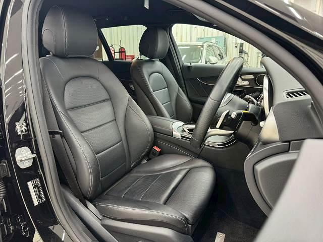 Cクラスステーションワゴン C220d ワゴンアバンギャルド AMGライン AppleCarPlay/フルセグTV/黒革シート/バックカメラ/ETC/レーダークルーズ/ブラインドスポット/エアサスペンション/シートメモリ/シートヒーター/ドライブレコーダー/アンビエントライト(9枚目)