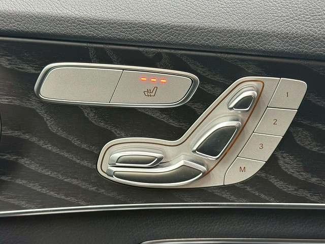 Cクラスステーションワゴン C220d ワゴンアバンギャルド AMGライン AppleCarPlay/フルセグTV/黒革シート/バックカメラ/ETC/レーダークルーズ/ブラインドスポット/エアサスペンション/シートメモリ/シートヒーター/ドライブレコーダー/アンビエントライト(52枚目)