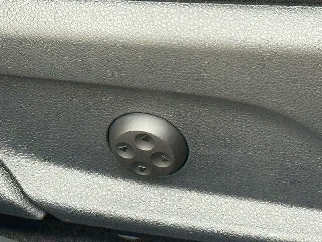 Cクラスステーションワゴン C220d ワゴンアバンギャルド AMGライン AppleCarPlay/フルセグTV/黒革シート/バックカメラ/ETC/レーダークルーズ/ブラインドスポット/エアサスペンション/シートメモリ/シートヒーター/ドライブレコーダー/アンビエントライト(68枚目)