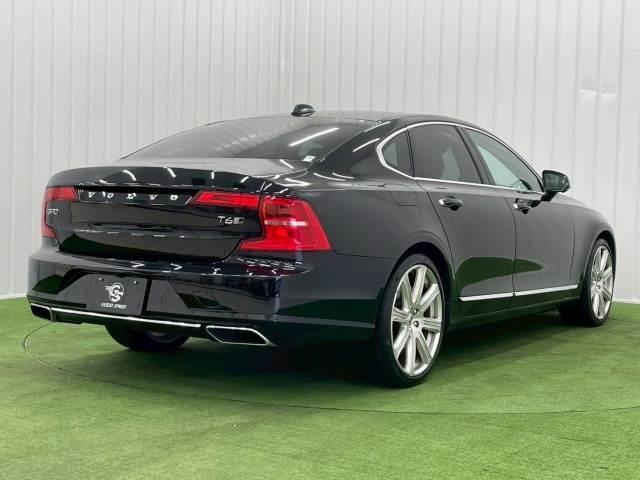 Ｓ９０ Ｔ６　ＡＷＤ　インスクリプション　サンルーフ／全周囲カメラ／茶革シート／ＡｐｐｌｅＣａｒＰｌａｙ／Ｂｏｗｅｒｓ＆Ｗｉｌｋｉｎｓ／フルセグＴＶ／電動リアゲート／ヘッドアップディスプレイ／シートヒーター／シートメモリ／クリアランスソナー（16枚目）