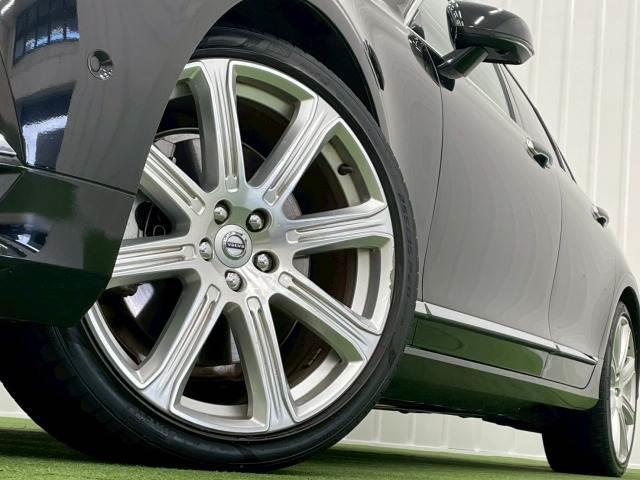 Ｓ９０ Ｔ６　ＡＷＤ　インスクリプション　サンルーフ／全周囲カメラ／茶革シート／ＡｐｐｌｅＣａｒＰｌａｙ／Ｂｏｗｅｒｓ＆Ｗｉｌｋｉｎｓ／フルセグＴＶ／電動リアゲート／ヘッドアップディスプレイ／シートヒーター／シートメモリ／クリアランスソナー（19枚目）