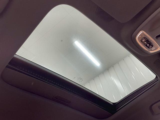 Ｓ９０ Ｔ６　ＡＷＤ　インスクリプション　サンルーフ／全周囲カメラ／茶革シート／ＡｐｐｌｅＣａｒＰｌａｙ／Ｂｏｗｅｒｓ＆Ｗｉｌｋｉｎｓ／フルセグＴＶ／電動リアゲート／ヘッドアップディスプレイ／シートヒーター／シートメモリ／クリアランスソナー（69枚目）