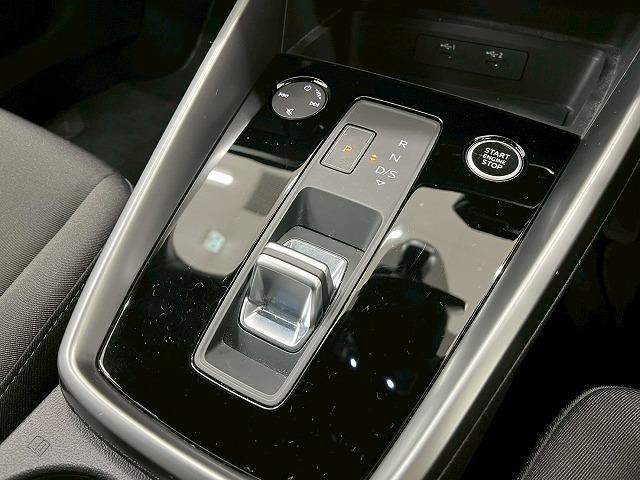 Ａ３ スポーツバック３０ＴＦＳＩ　黒革／フルセグＴＶ／バックカメラ／レーダークルーズコントロール／ＥＴＣ車載器／シートヒーター／シートクーラー／ステアリングスイッチ／（44枚目）