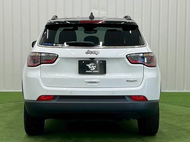 ジープ・コンパス ロンジチュード　ワンオーナー／ＡｐｐｌｅＣａｒＰｌａｙ／フルセグＴＶ／バックカメラ／ＥＴＣ／レーダークルーズ／ブラインドスポット／ドライブレコーダー／クリアランスソナー／ＬＥＤライト／ルーフレール／ステアリングリモコ（13枚目）