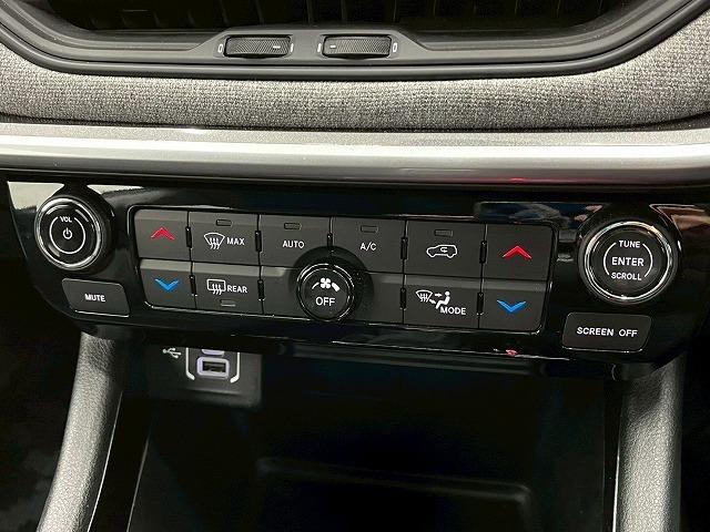 ジープ・コンパス ロンジチュード　ワンオーナー／ＡｐｐｌｅＣａｒＰｌａｙ／フルセグＴＶ／バックカメラ／ＥＴＣ／レーダークルーズ／ブラインドスポット／ドライブレコーダー／クリアランスソナー／ＬＥＤライト／ルーフレール／ステアリングリモコ（45枚目）