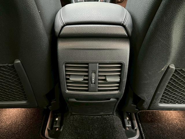 ＧＬＡクラス ＧＬＡ１８０　プレミアムＰＫＧ／ベーシックＰＫＧ／レーダーセーフティＰＫＧ／黒革シート／サンルーフ／ハーマンカードン／ブラインドスポット／シルバールーフレール／純正１８ｉｎアルミ／ドライブレコーダー／シートメモリ（68枚目）