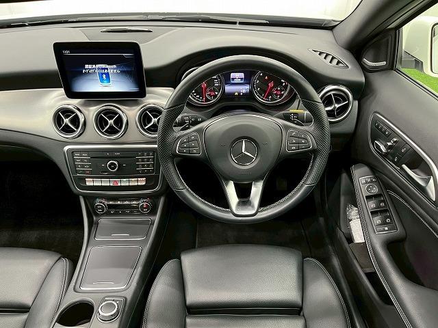 ＧＬＡクラス ＧＬＡ１８０　プレミアムＰＫＧ／ベーシックＰＫＧ／レーダーセーフティＰＫＧ／黒革シート／サンルーフ／ハーマンカードン／ブラインドスポット／シルバールーフレール／純正１８ｉｎアルミ／ドライブレコーダー／シートメモリ（72枚目）