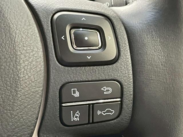 ＮＸ ＮＸ３００ｈ　Ｉパッケージ　ガラスルーフ／全周囲カメラ／ブラインドスポット／電動リアゲート／フルセグＴＶ／レーダークルーズ／シートヒーター／３眼ＬＥＤライト／赤革シート／ＥＴＣ／ステアリングヒーター／オートマチックハイビーム（35枚目）