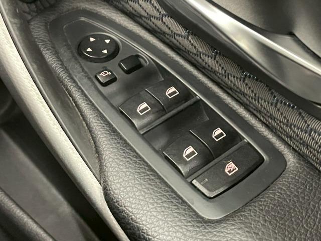 ４シリーズ ４２０ｉグランクーペ　Ｍスポーツ　フルセグＴＶ／バックカメラ／ＥＴＣ／電動リアゲート／ＨＩＤライト／レーダークルーズコントロール／ブラインドスポットモニター／クリアランスソナー／純正アルミ／ユーザー買取／パドルシフト／パワーシート（51枚目）