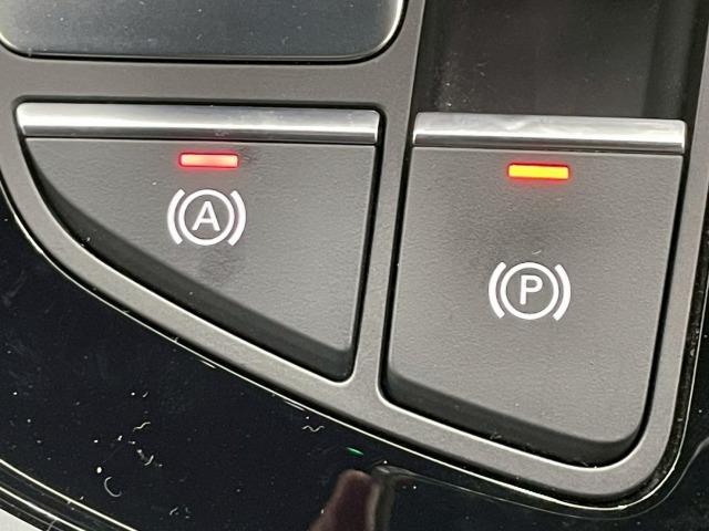 Ａ４アバント ３５ＴＦＳＩ　Ｓライン　ＳラインプラスＰＫＧ／マトリクスＬＥＤヘッドライト／アシスタンスＰＫＧ／ワイヤレス充電／シートヒーター／シートメモリ／ＡｐｐｌｅＣａｒＰｌａｙ／ＥＴＣ／電動リアゲート／パドルシフト／レーダークルーズ（61枚目）