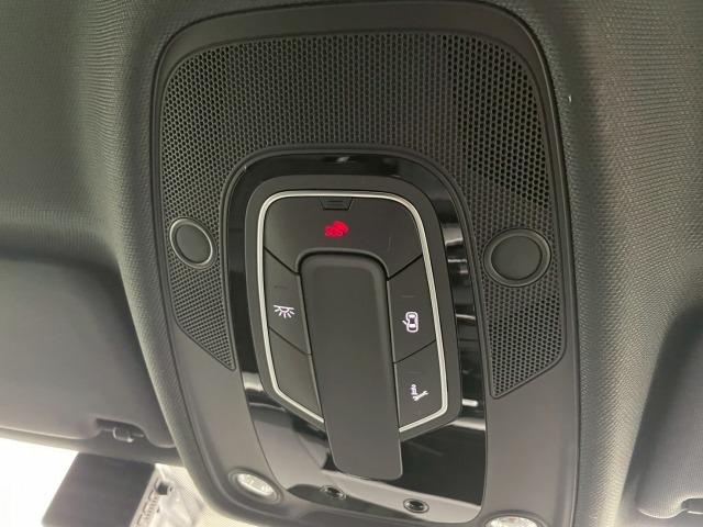 Ａ４アバント ３５ＴＦＳＩ　Ｓライン　ＳラインプラスＰＫＧ／マトリクスＬＥＤヘッドライト／アシスタンスＰＫＧ／ワイヤレス充電／シートヒーター／シートメモリ／ＡｐｐｌｅＣａｒＰｌａｙ／ＥＴＣ／電動リアゲート／パドルシフト／レーダークルーズ（71枚目）